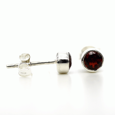 Garnet Stud Earrings - Round